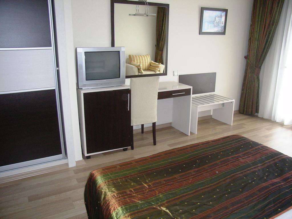 Royal Palace Kusadasi Hotel Kültér fotó